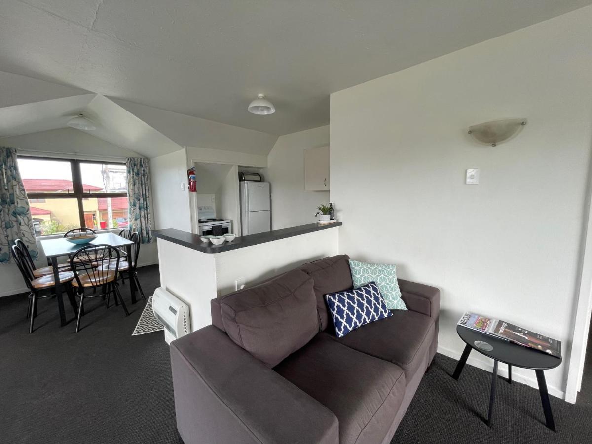 Colonial Motel 4*