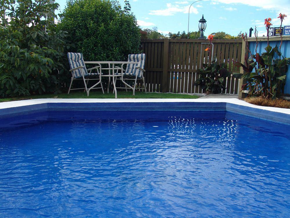 Colonial 4*